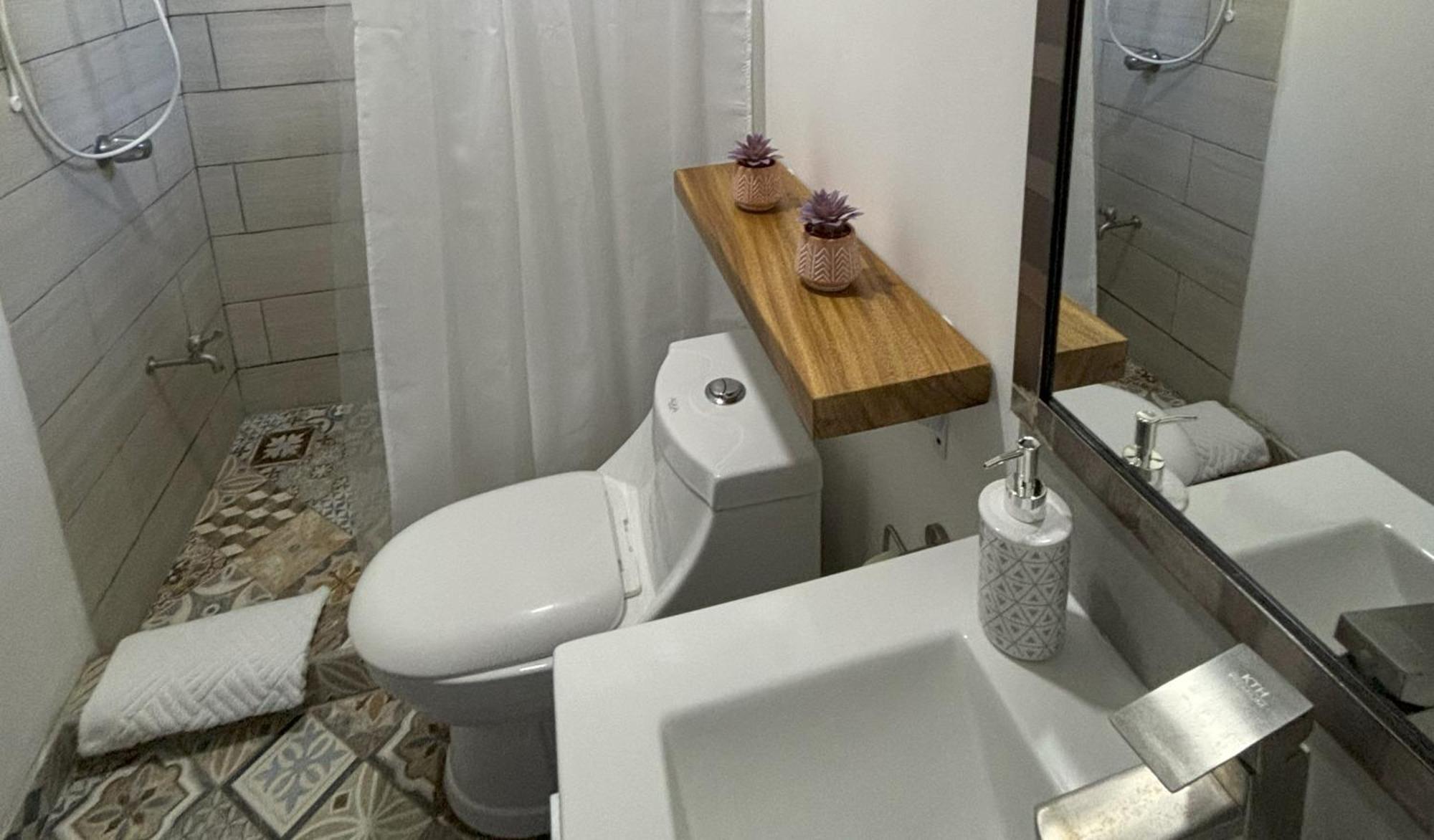 Amazilia Guesthouse Liberia Cameră foto